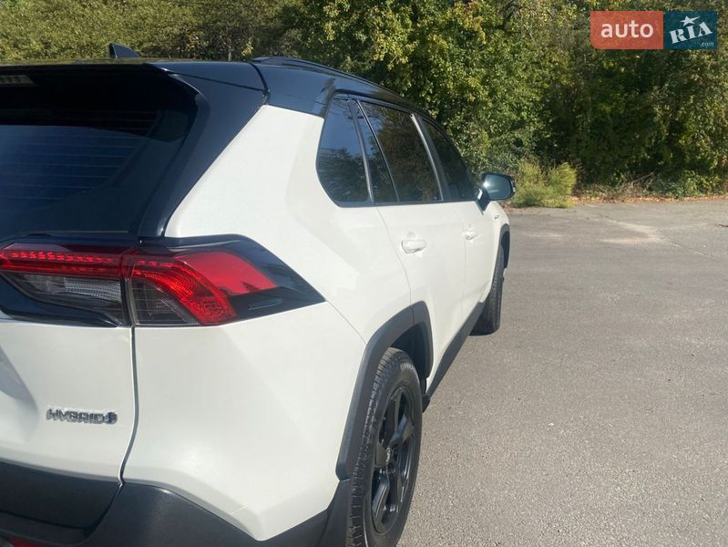 Внедорожник / Кроссовер Toyota RAV4 2019 в Харькове