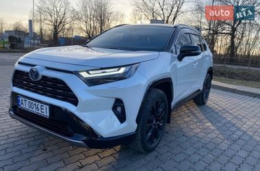 Внедорожник / Кроссовер Toyota RAV4 2025 в Богородчанах