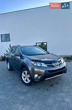 Внедорожник / Кроссовер Toyota RAV4 2014 в Луцке
