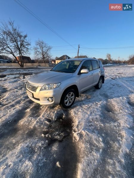 Внедорожник / Кроссовер Toyota RAV4 2011 в Прилуках