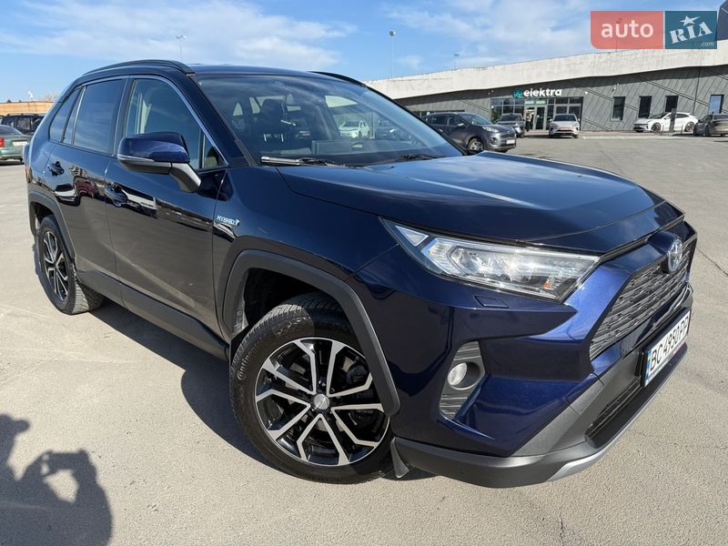 Внедорожник / Кроссовер Toyota RAV4 2019 в Львове