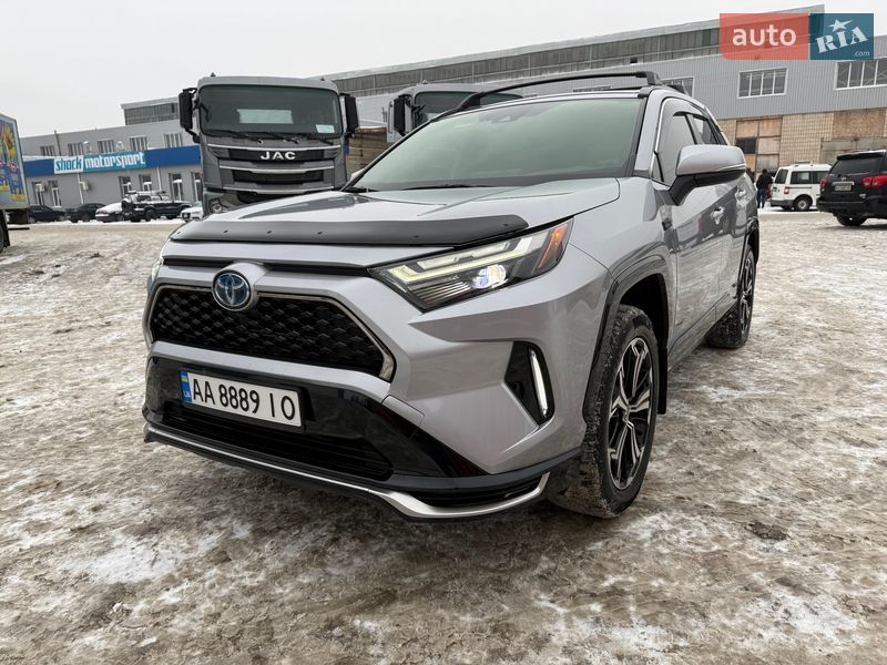 Внедорожник / Кроссовер Toyota RAV4 2023 в Киеве
