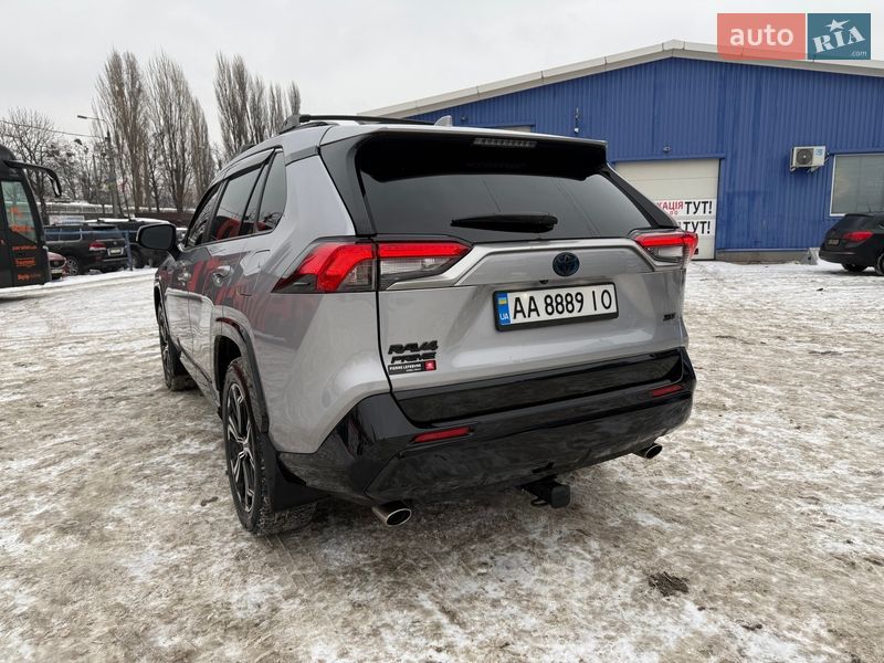 Внедорожник / Кроссовер Toyota RAV4 2023 в Киеве