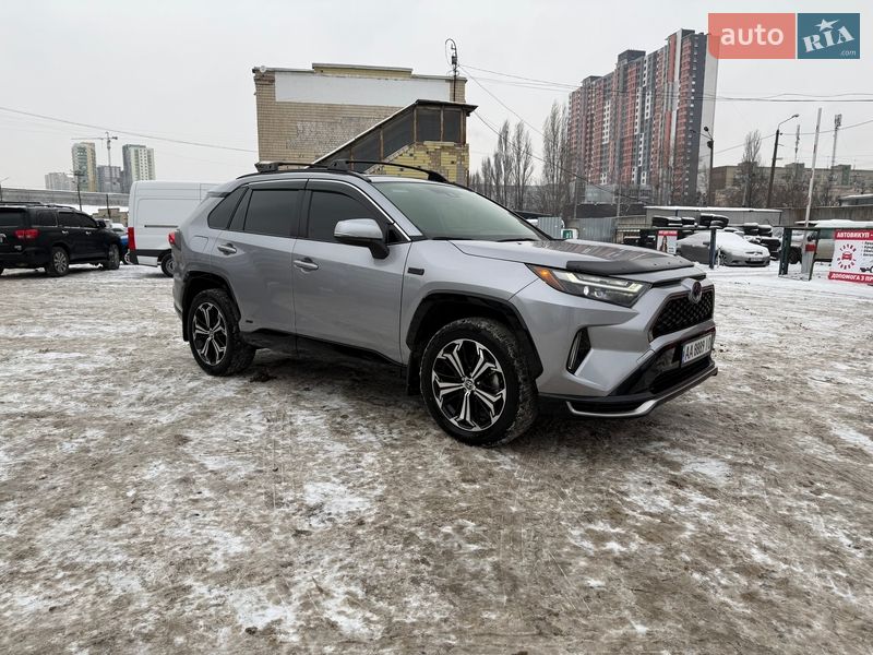 Внедорожник / Кроссовер Toyota RAV4 2023 в Киеве