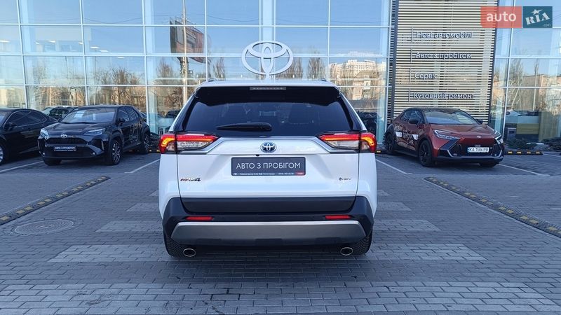 Внедорожник / Кроссовер Toyota RAV4 2025 в Киеве