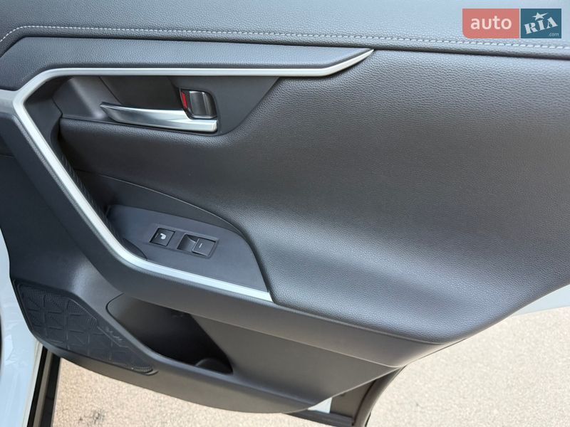 Внедорожник / Кроссовер Toyota RAV4 2023 в Киеве фото 30 Внедорожник / Кроссовер Toyota RAV4 2023 в Киеве