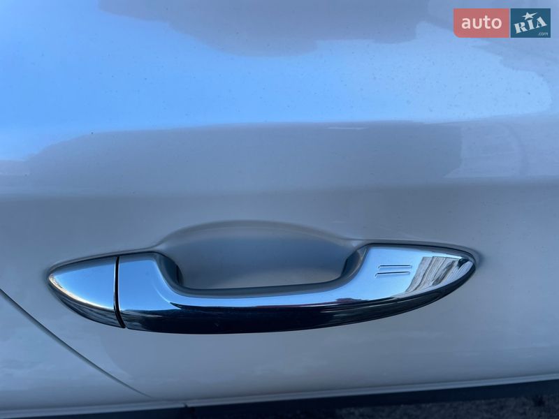 Внедорожник / Кроссовер Toyota RAV4 2018 в Полтаве