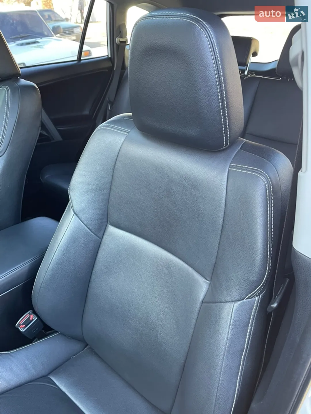 2018 Toyota RAV 4 - мініатюра 8