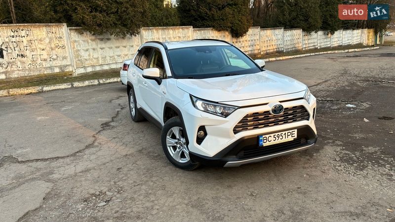 Внедорожник / Кроссовер Toyota RAV4 2020 в Львове