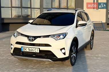 Позашляховик / Кросовер Toyota RAV4 2016 в Костопілі