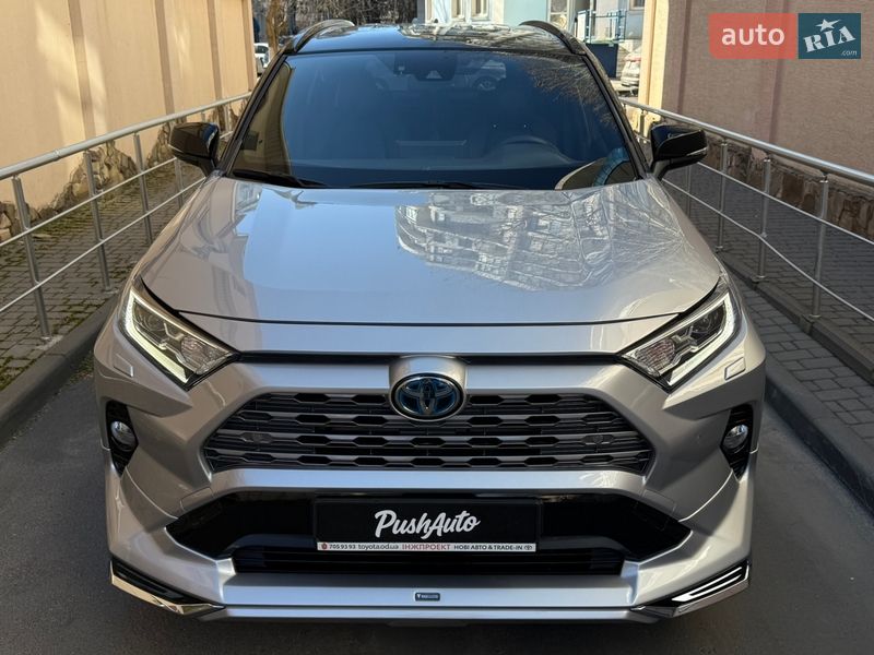 Внедорожник / Кроссовер Toyota RAV4 2021 в Одессе