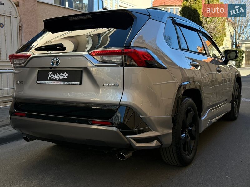Внедорожник / Кроссовер Toyota RAV4 2021 в Одессе
