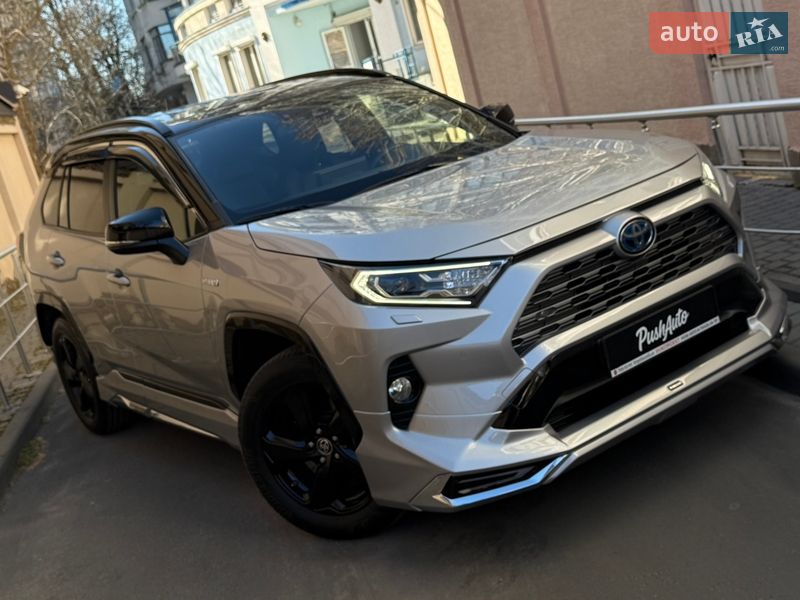 Внедорожник / Кроссовер Toyota RAV4 2021 в Одессе