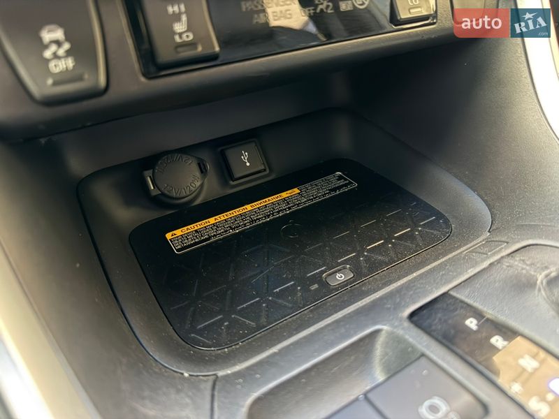 Внедорожник / Кроссовер Toyota RAV4 2021 в Одессе