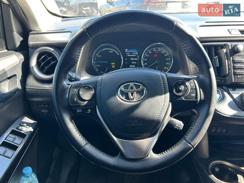 Внедорожник / Кроссовер Toyota RAV4 2016 в Киеве