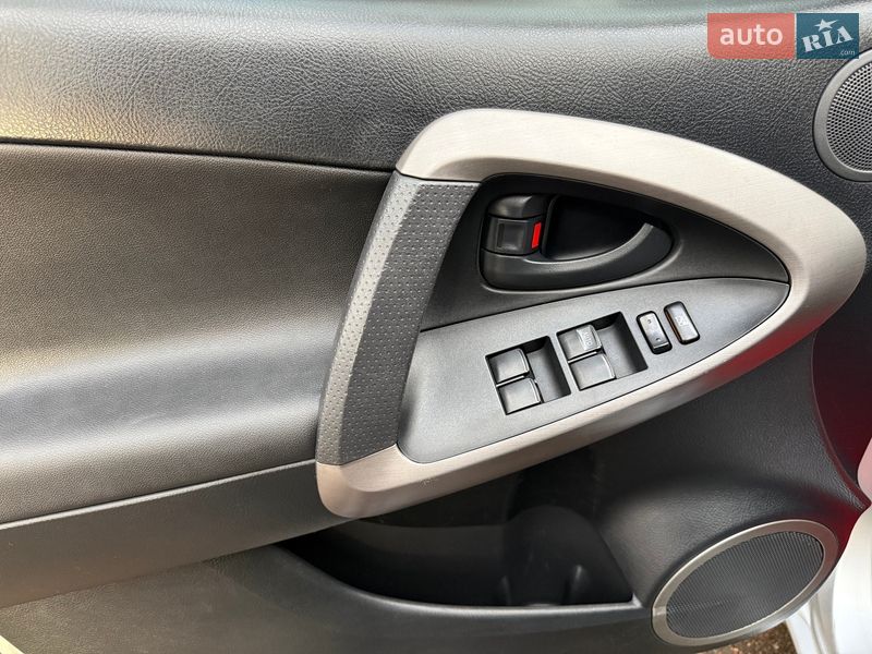 Внедорожник / Кроссовер Toyota RAV4 2007 в Киеве фото 34 Внедорожник / Кроссовер Toyota RAV4 2007 в Киеве