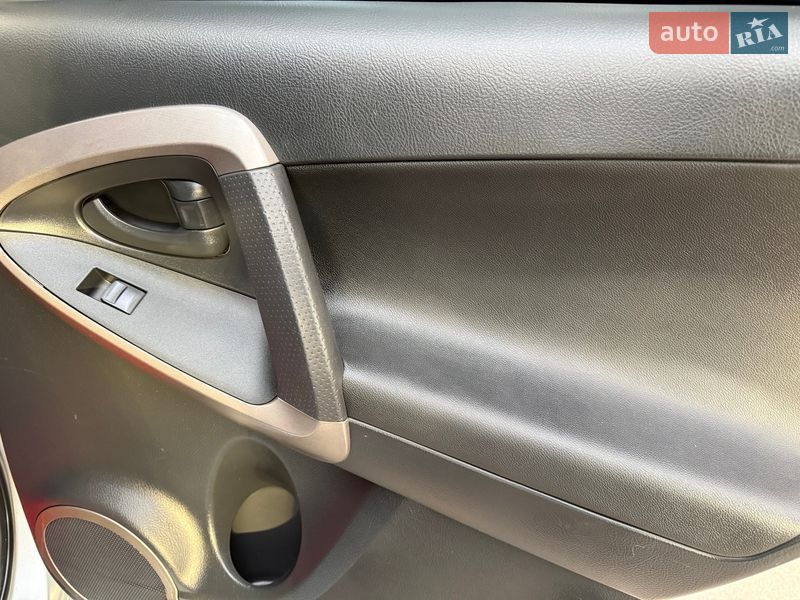 Внедорожник / Кроссовер Toyota RAV4 2007 в Киеве фото 36 Внедорожник / Кроссовер Toyota RAV4 2007 в Киеве