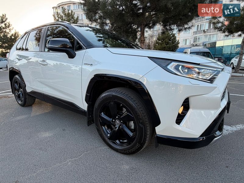 Внедорожник / Кроссовер Toyota RAV4 2018 в Одессе
