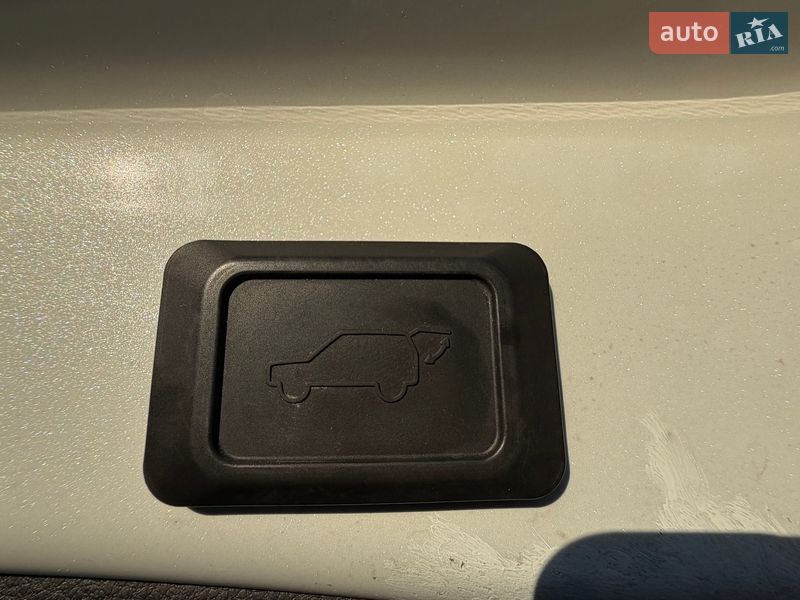 Внедорожник / Кроссовер Toyota RAV4 2018 в Одессе