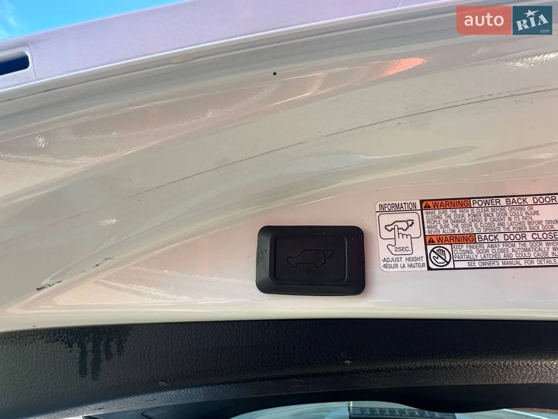 2017 Toyota RAV 4 - мініатюра 18