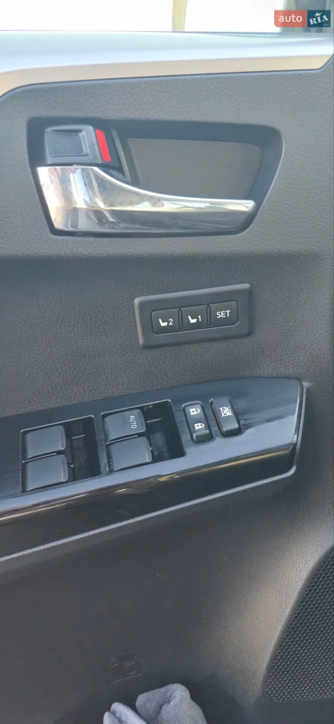 2017 Toyota RAV 4 - мініатюра 21