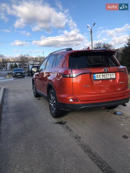 Внедорожник / Кроссовер Toyota RAV4 2016 в Харькове