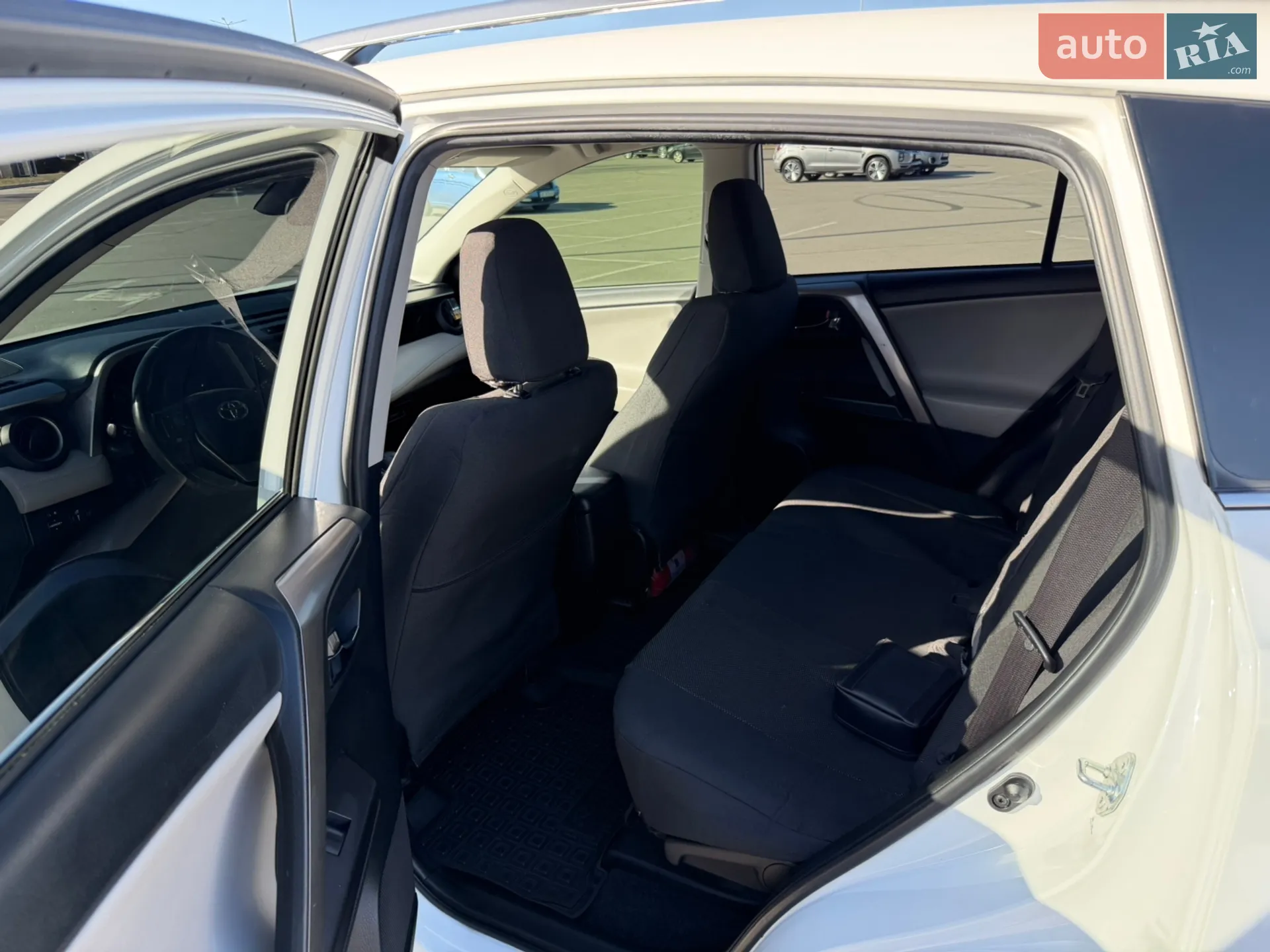 2018 Toyota RAV 4 - мініатюра 13