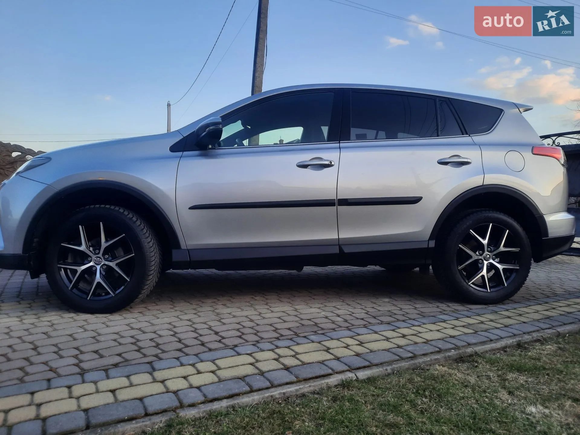 2017 Toyota RAV 4 - мініатюра 13