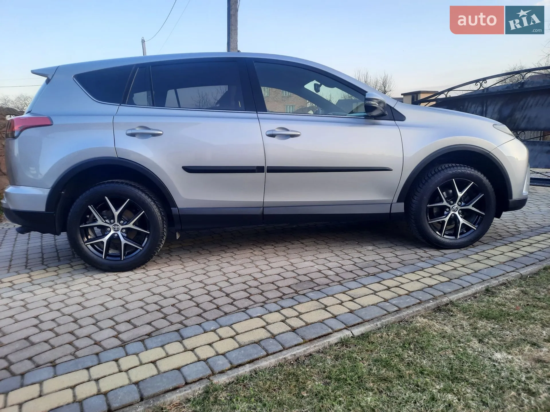 2017 Toyota RAV 4 - мініатюра 18