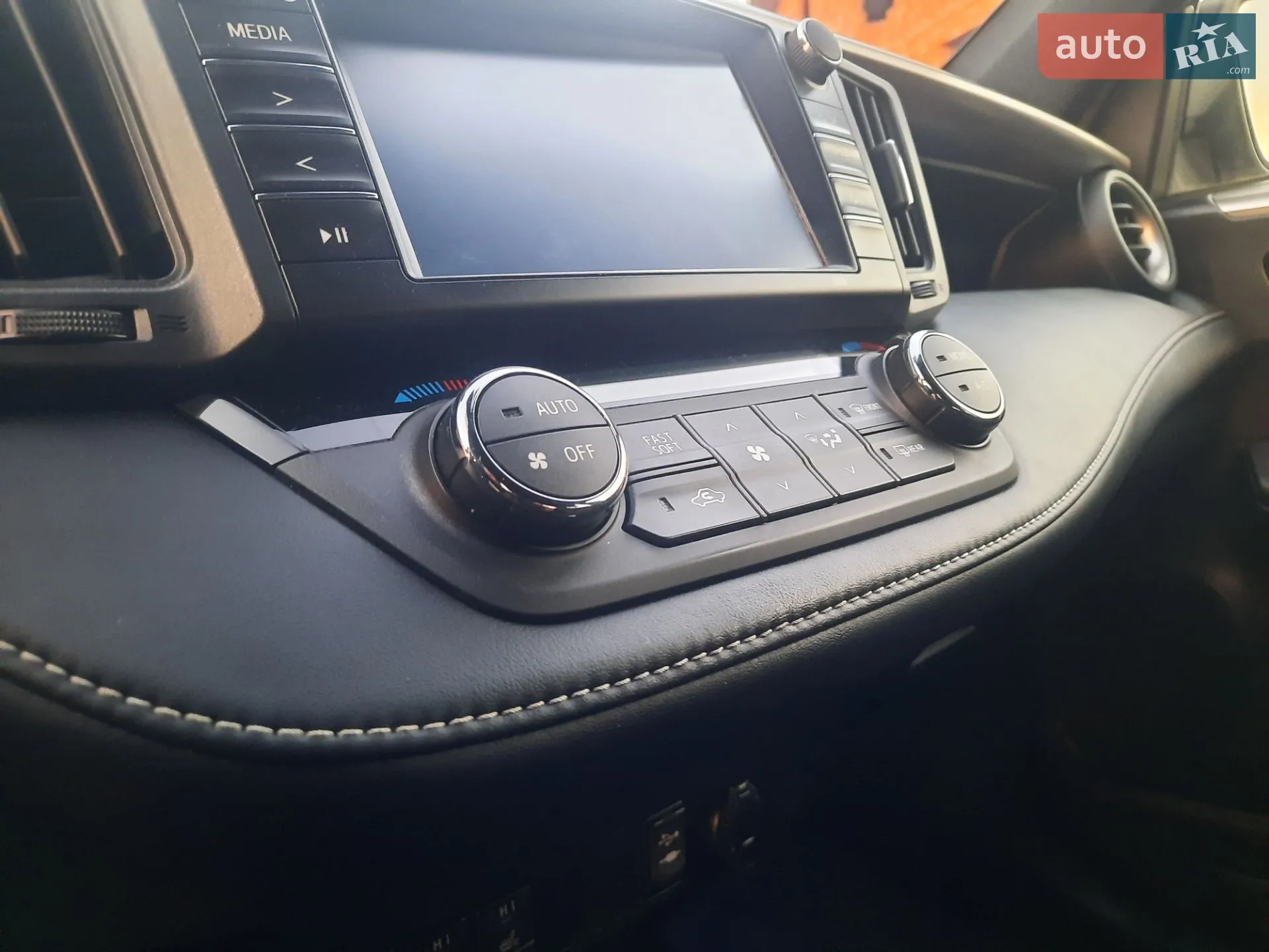 2017 Toyota RAV 4 - мініатюра 69