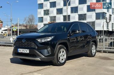 Позашляховик / Кросовер Toyota RAV4 2021 в Харкові