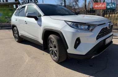 Внедорожник / Кроссовер Toyota RAV4 2024 в Олевске