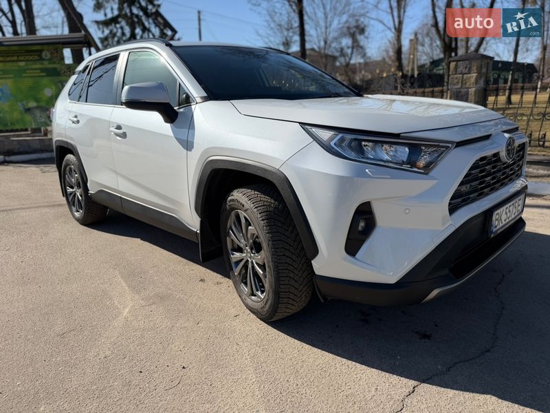Toyota RAV4 2024