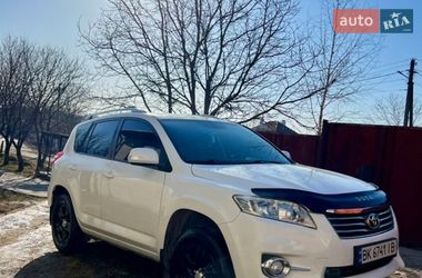 Внедорожник / Кроссовер Toyota RAV4 2010 в Ровно