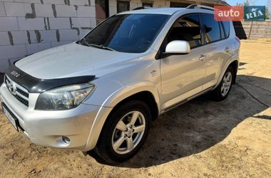 Внедорожник / Кроссовер Toyota RAV4 2006 в Маневичах