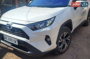 Позашляховик / Кросовер Toyota RAV4 2020 в Кривому Розі