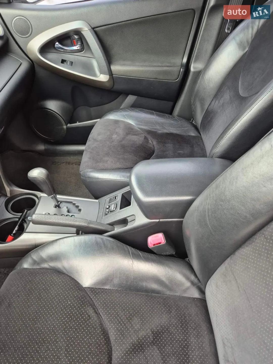 2010 Toyota RAV 4 - мініатюра 4
