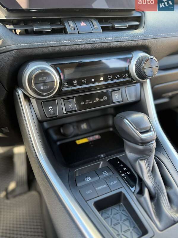 Внедорожник / Кроссовер Toyota RAV4 2023 в Киеве фото 28 Внедорожник / Кроссовер Toyota RAV4 2023 в Киеве