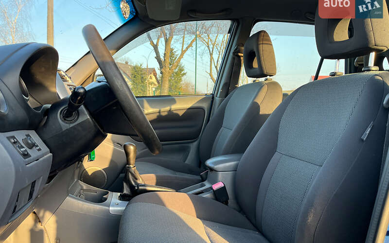 Внедорожник / Кроссовер Toyota RAV4 2002 в Коломые