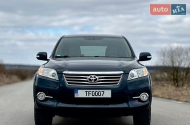 Позашляховик / Кросовер Toyota RAV4 2011 в Тернополі
