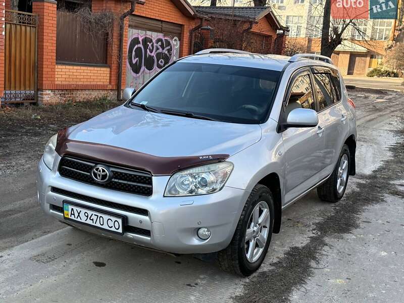 Позашляховик / Кросовер Toyota RAV4 2007 в Харкові