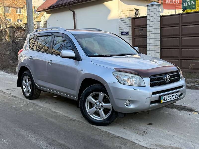 Позашляховик / Кросовер Toyota RAV4 2007 в Харкові