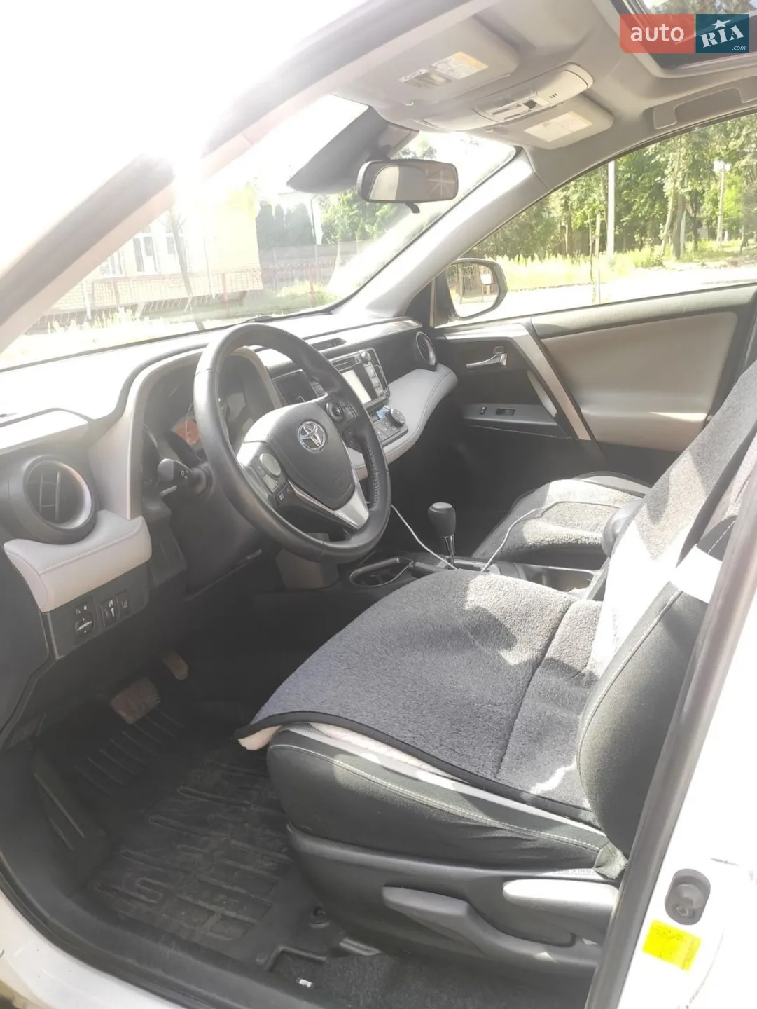 2018 Toyota RAV 4 - мініатюра 16