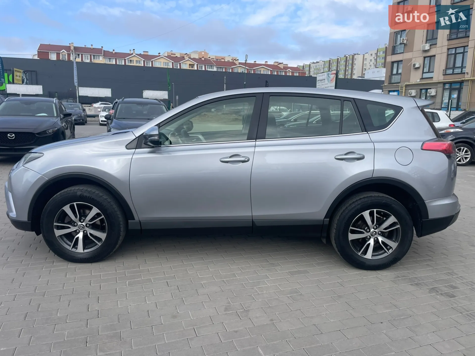 2017 Toyota RAV 4 - мініатюра 7