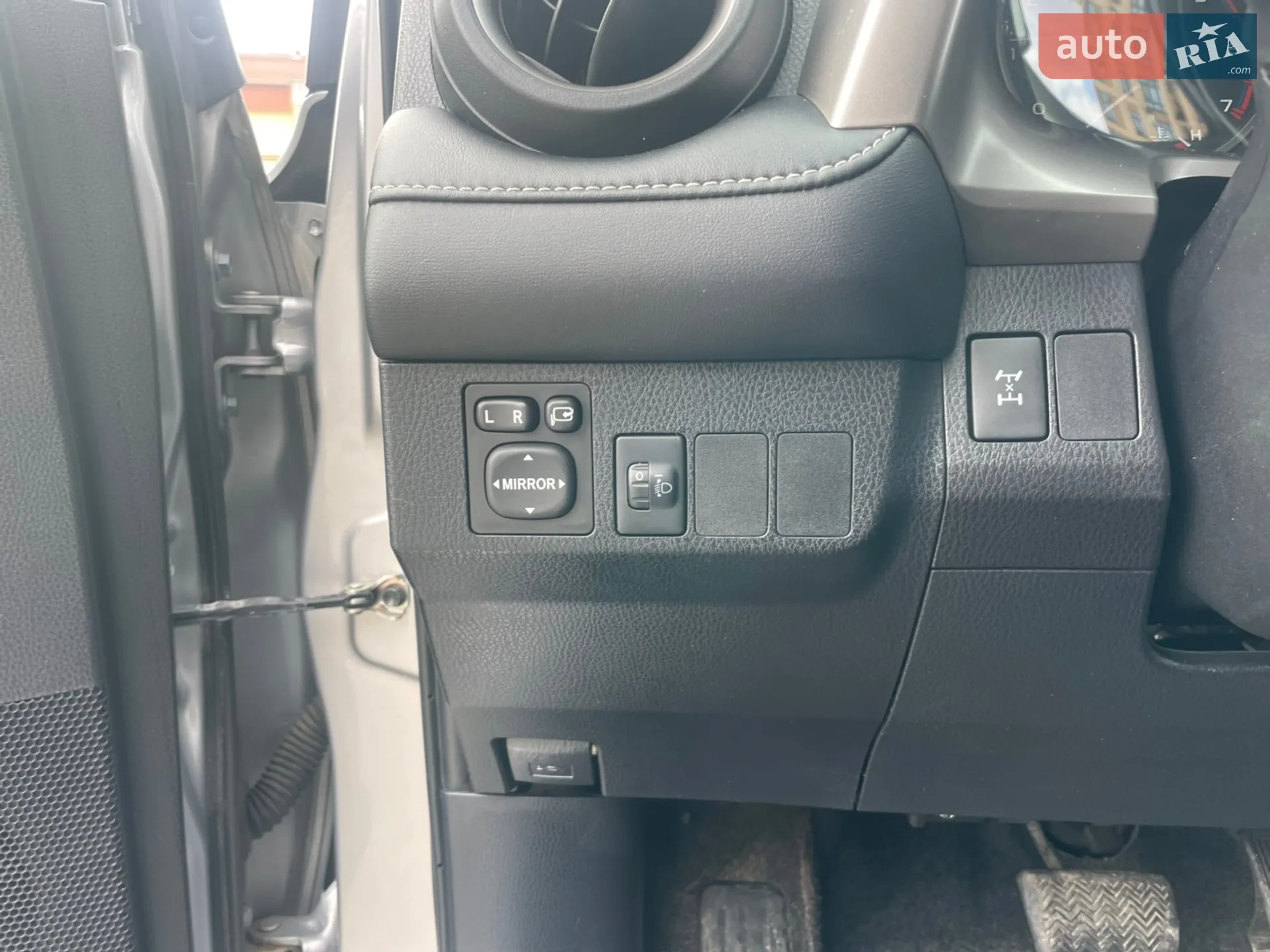 2017 Toyota RAV 4 - мініатюра 19
