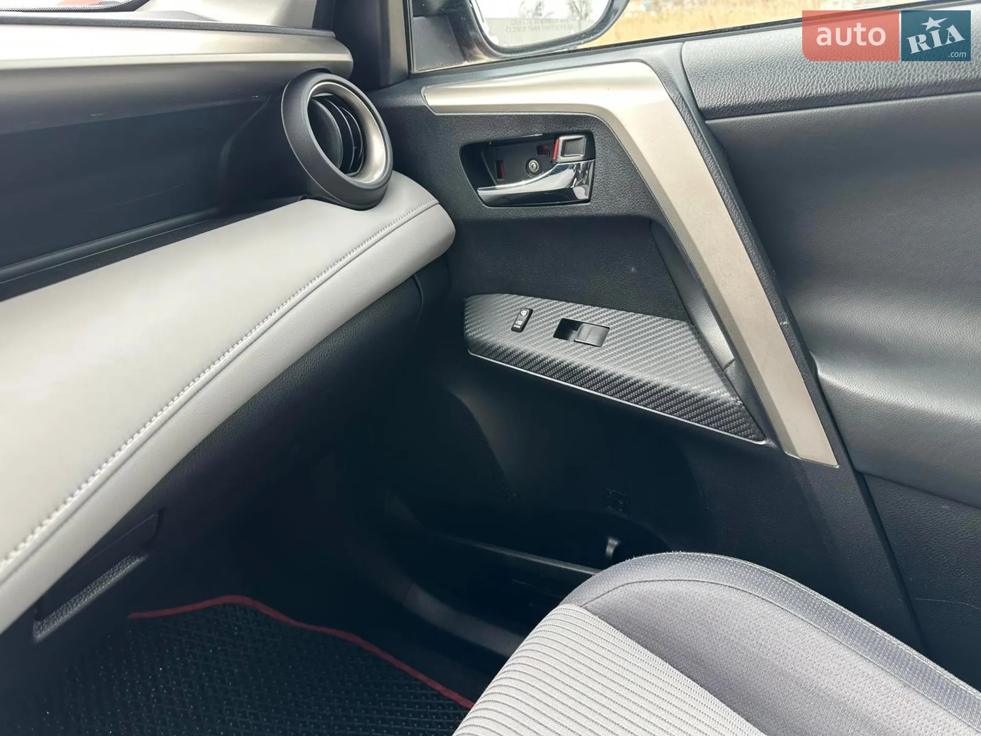 2015 Toyota RAV 4 - мініатюра 13