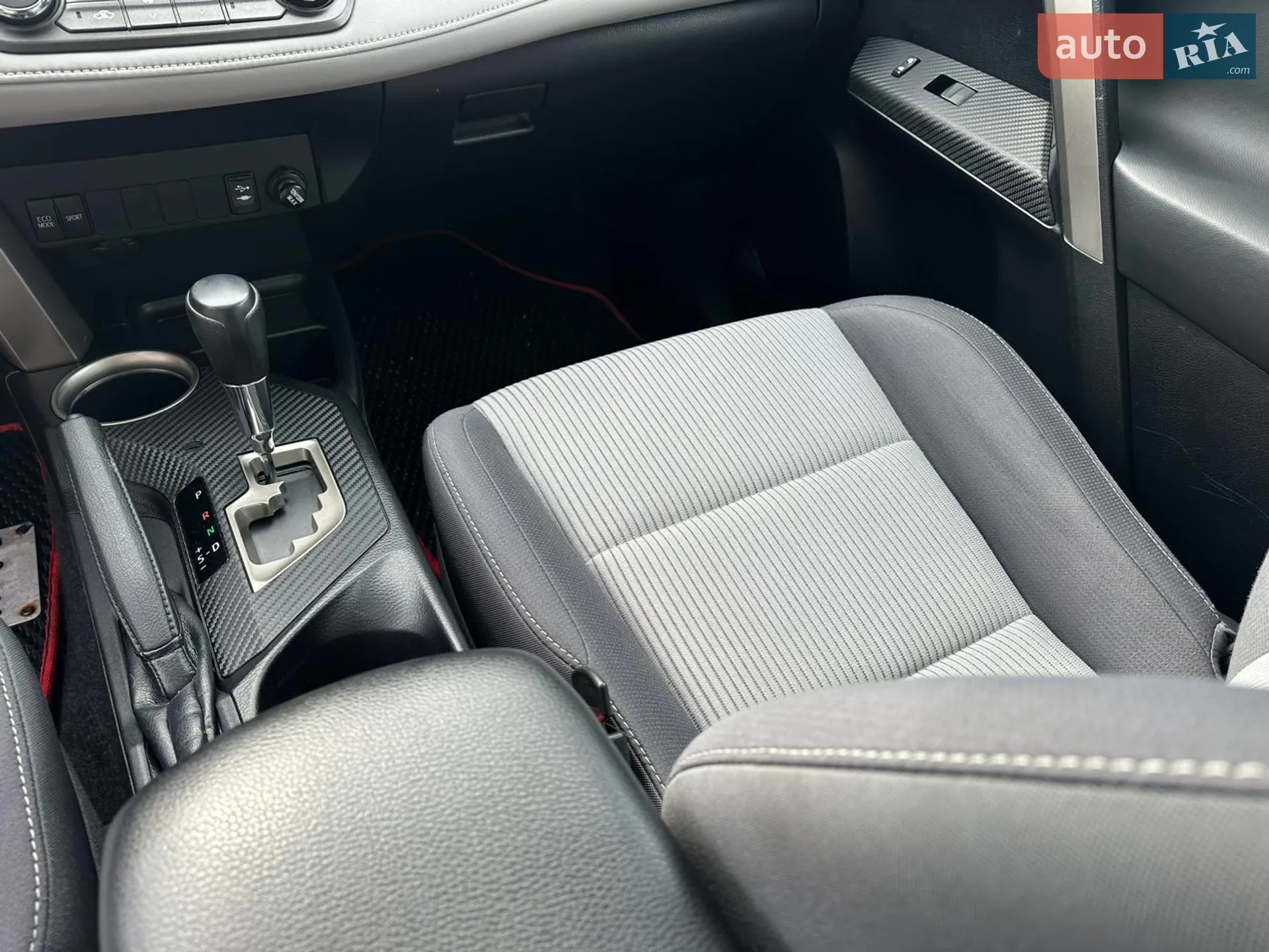 2015 Toyota RAV 4 - мініатюра 18