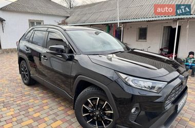Позашляховик / Кросовер Toyota RAV4 2020 в Подільську