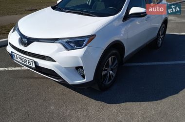 Внедорожник / Кроссовер Toyota RAV4 2017 в Киеве