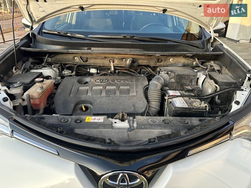 Позашляховик / Кросовер Toyota RAV4 2017 в Дрогобичі